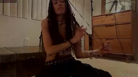 Snapshot of healyremyremy chatting on 19, 7, 2026 Hallie online show from 19, 7, 2026