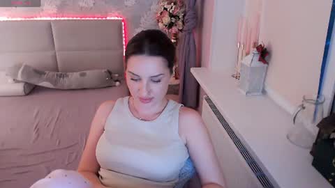 Snapshot of heaven_chloe chatting on 2, 7, 2026 Heaven girl online show from 2, 7, 2026