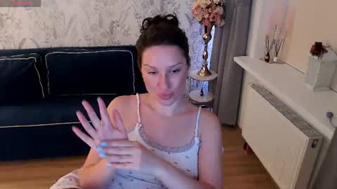 Snapshot of heaven_chloe chatting on 7, 8, 2026 Heaven girl online show from 7, 8, 2026