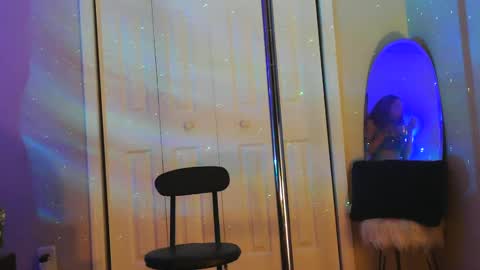 Snapshot of heavenllyy chatting on 5, 1, 2025 Heavenllyy online show from 5, 1, 2025