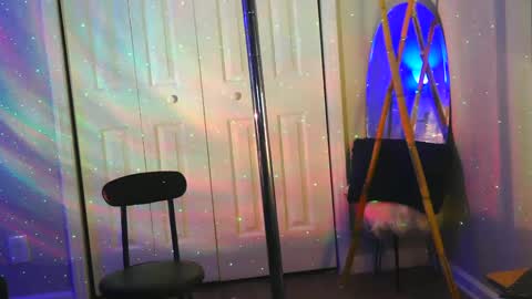 Snapshot of heavenllyy chatting on 4, 10, 2025 Heavenllyy online show from 4, 10, 2025