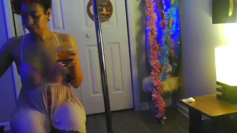 Heavenllyy online show from 18, 4, 2026