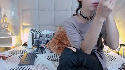 Keira Hecate online show from 16, 12, 2025