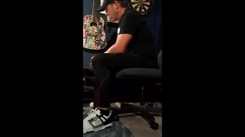 hecatoncheires187420 online show from 19, 12, 2025