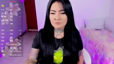 Snapshot of heey_kitty chatting on 10, 7, 2026 IM EMY online show from 10, 7, 2026