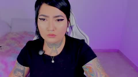 Snapshot of heey_kitty chatting on 28, 7, 2026 IM EMY online show from 28, 7, 2026