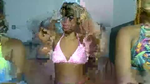 Snapshot of heilybunny chatting on 18, 5, 2026 heilybunny online show from 18, 5, 2026