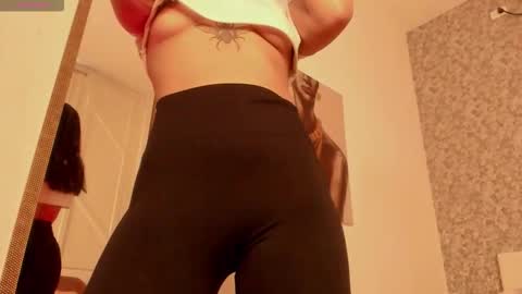 Snapshot of hela_strossner chatting on 22, 11, 2025 Hella online show from 22, 11, 2025