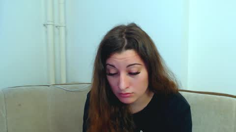 helen_adams_ online show from 19, 12, 2024