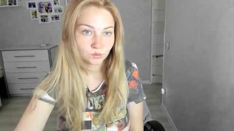 Snapshot of helen_angel_girl chatting on 27, 5, 2026 Helen sven online show from 27, 5, 2026