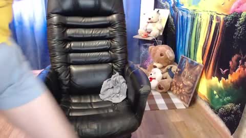 Snapshot of helen_bee chatting on 3, 5, 2026 Tanya online show from 3, 5, 2026