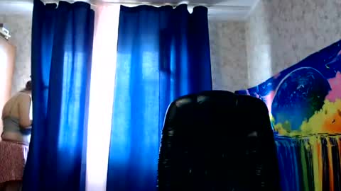Snapshot of helen_bee chatting on 12, 7, 2026 Tanya online show from 12, 7, 2026