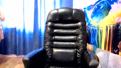Snapshot of helen_bee chatting on 27, 7, 2026 Tanya online show from 27, 7, 2026