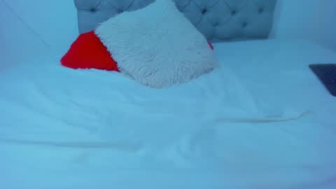 Snapshot of helen_curly chatting on 19, 2, 2025 helen_curly online show from 19, 2, 2025