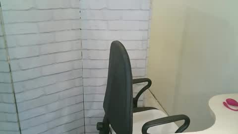 Snapshot of helen_xi chatting on 16, 5, 2026 Helen online show from 16, 5, 2026