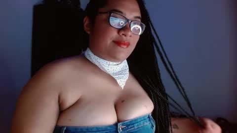 Snapshot of helena_grant chatting on 3, 1, 2025 Helena online show from 3, 1, 2025