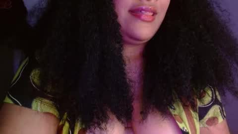 Snapshot of helena_grant chatting on 22, 1, 2025 Helena online show from 22, 1, 2025