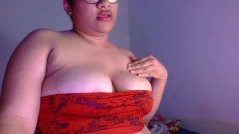 Snapshot of helena_grant chatting on 23, 1, 2025 Helena online show from 23, 1, 2025