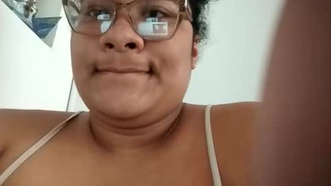 Snapshot of helena_grant chatting on 5, 2, 2026 Helena online show from 5, 2, 2026