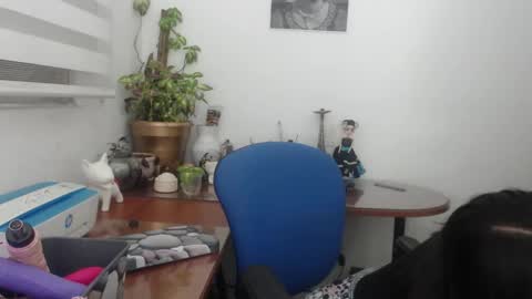 HELENA  online show from 15, 11, 2025