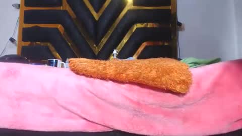 helenahotwet online show from 8, 3, 2026