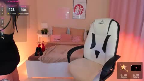 Snapshot of helenaregal chatting on 14, 11, 2025 Helena online show from 14, 11, 2025