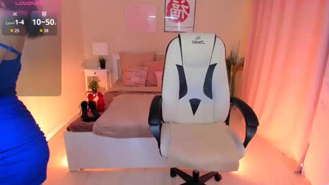 Snapshot of helenaregal chatting on 28, 11, 2025 Helena online show from 28, 11, 2025