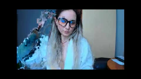 Snapshot of helenkaforyou chatting on 2, 4, 2026 Helena online show from 2, 4, 2026