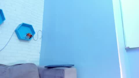    online show from 18, 2, 2025