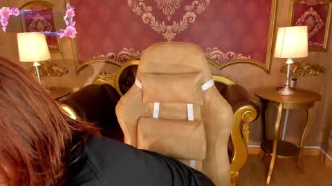 Helen or Hells online show from 26, 11, 2025