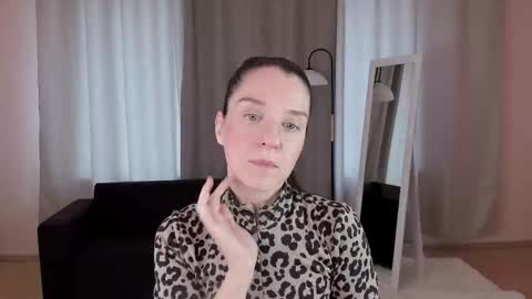 Helen online show from 14, 9, 2025