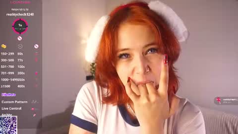 Snapshot of helgamartin chatting on 27, 6, 2026 Aurora online show from 27, 6, 2026