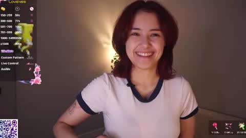 Snapshot of helgamartin chatting on 19, 7, 2026 Aurora online show from 19, 7, 2026