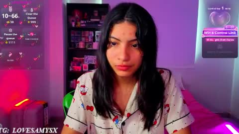 Helia Transfem and Amy online show from 4, 6, 2026