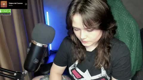 Snapshot of hell_hotline chatting on 2, 6, 2026 Red online show from 2, 6, 2026