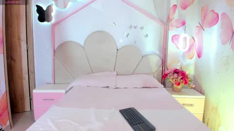 Snapshot of hellencute18_ chatting on 1, 8, 2026 online show from 1, 8, 2026