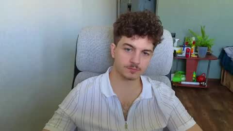 Snapshot of hellish_sugar chatting on 15, 5, 2026 Remy online show from 15, 5, 2026