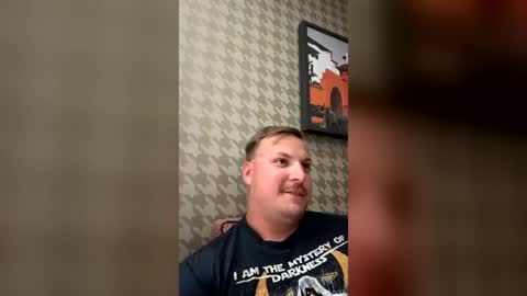 Snapshot of helljumper69 chatting on 15, 6, 2026 helljumper69 online show from 15, 6, 2026