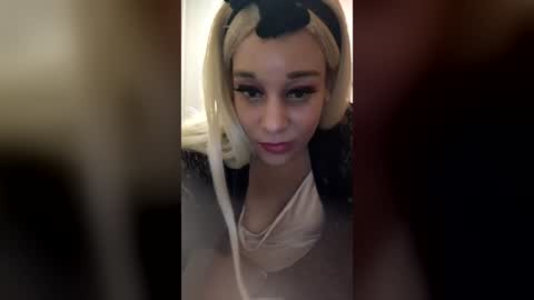 Snapshot of hellokittyandme501664 chatting on 28, 7, 2026 Hellokittyandme online show from 28, 7, 2026