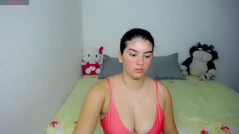 helloo_kityy25 online show from 2, 7, 2026