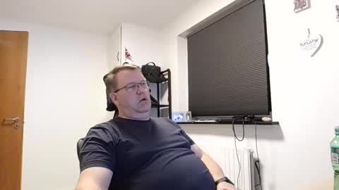 henrikrp1971 online show from 6, 3, 2025