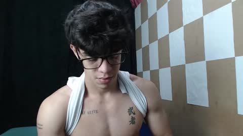 Snapshot of henry_gandy chatting on 24, 1, 2025 HENRY GANDY online show from 24, 1, 2025