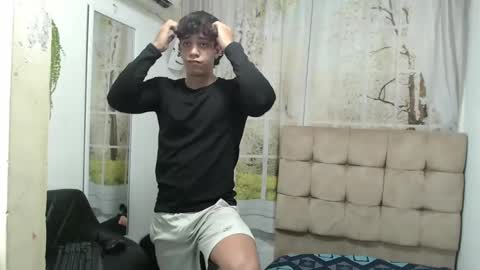 Snapshot of henry_gandy chatting on 22, 9, 2025 HENRY GANDY online show from 22, 9, 2025