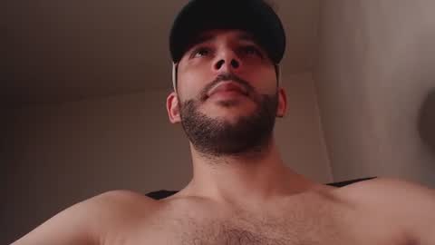 Snapshot of henryaxe chatting on 16, 7, 2026 HenryAxe online show from 16, 7, 2026