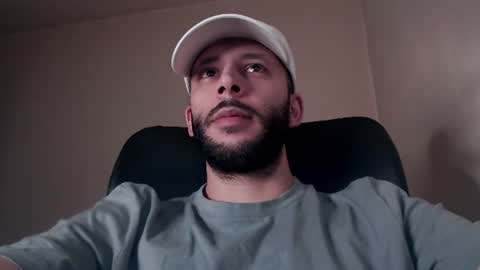 Snapshot of henryaxe chatting on 1, 8, 2026 HenryAxe online show from 1, 8, 2026