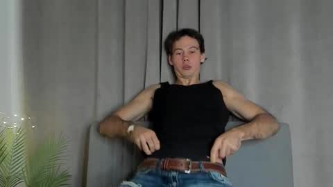 Henry online show from 4, 12, 2025