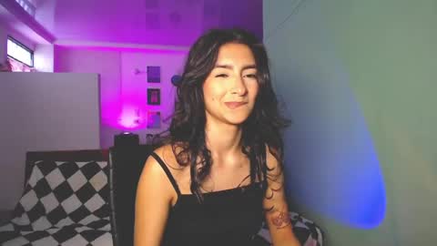 Snapshot of hera_069 chatting on 8, 6, 2026 Hello I am Valentina independent Colombian model I love sensuality and pleasure welcome online show from 8, 6, 2026