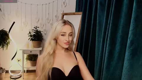 Snapshot of here_wego_again_ chatting on 14, 5, 2026 Elise online show from 14, 5, 2026
