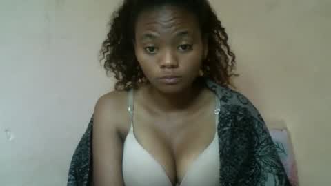 Snapshot of herisse01 chatting on 22, 5, 2026 herisse01 online show from 22, 5, 2026