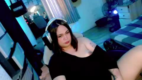 Snapshot of hermaphrodite199x chatting on 4, 5, 2026 hermaphrodite199x online show from 4, 5, 2026
